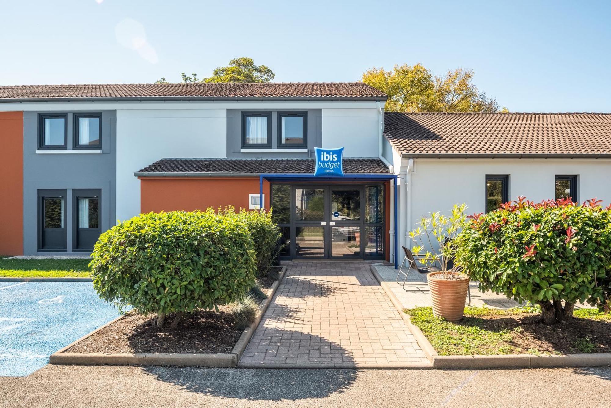 Ibis Budget Villefranche Limas Luaran gambar