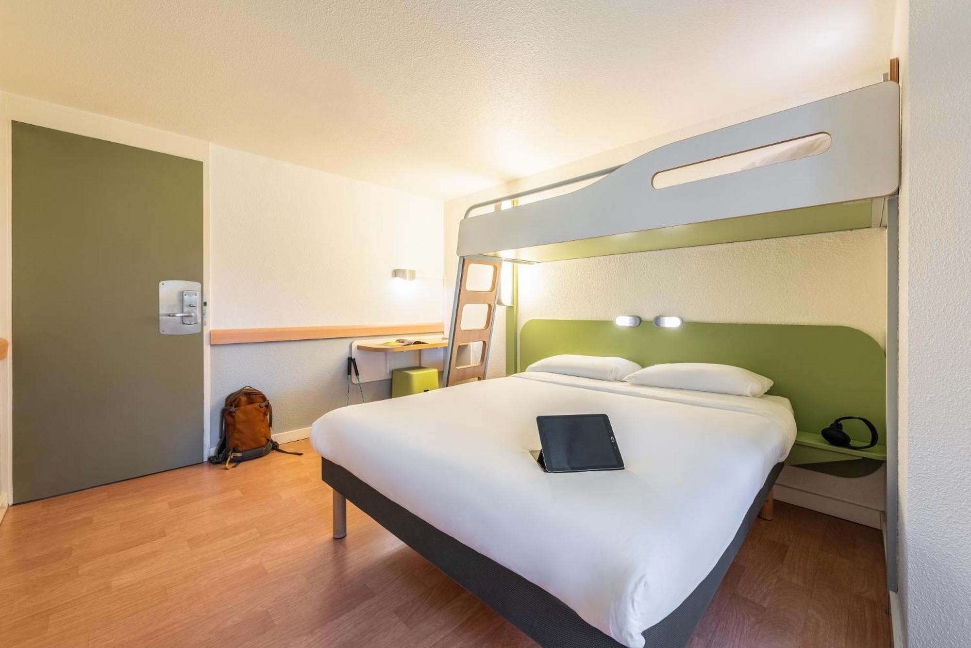 Ibis Budget Villefranche Limas Luaran gambar