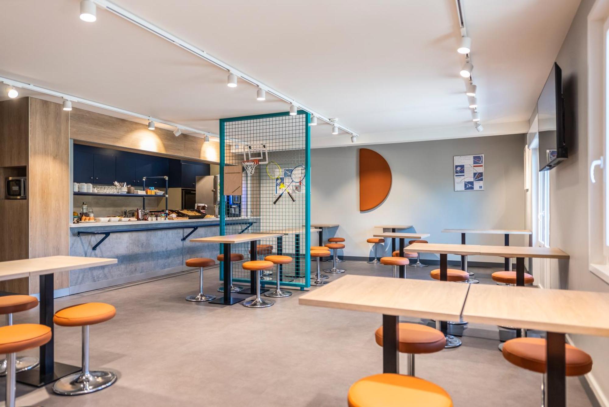 Ibis Budget Villefranche Limas Luaran gambar