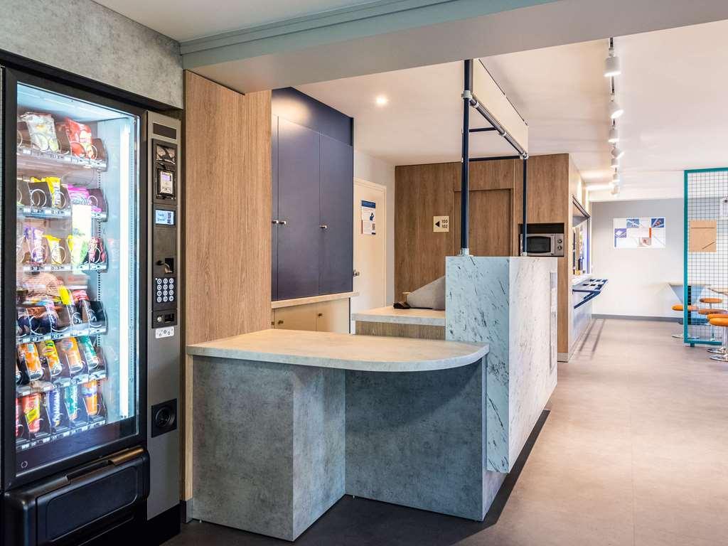Ibis Budget Villefranche Limas Luaran gambar